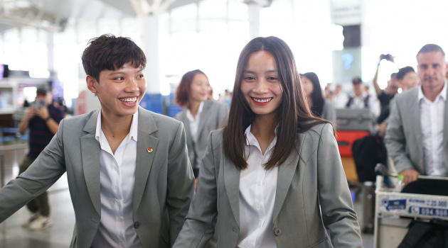 Tuyển nữ Việt Nam tri ân CĐV, về nước ngày 3/8