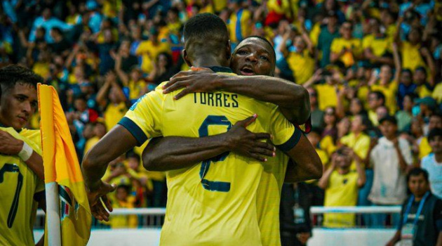 Bất ngờ Moises Caicedo