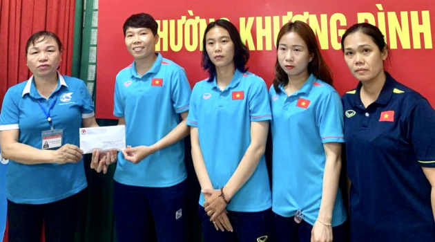 Tuyển nữ Việt Nam có hành động ý nghĩa trước Asiad