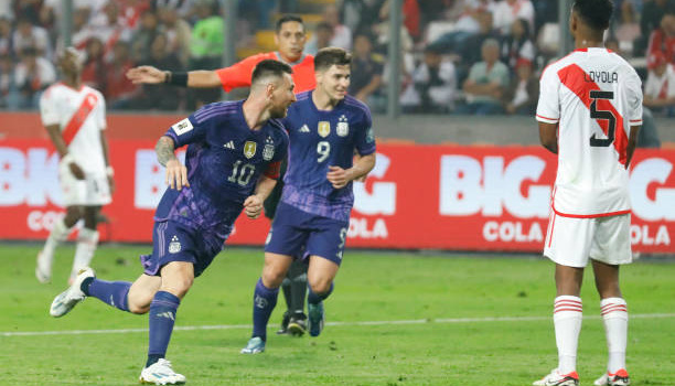 Messi bùng nổ, Argentina tiếp tục thăng hoa