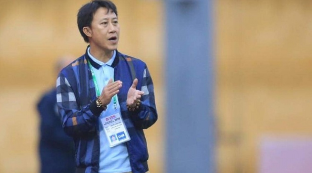 Phàn nàn trọng tài, HLV V-League bị VPF hỏi thăm