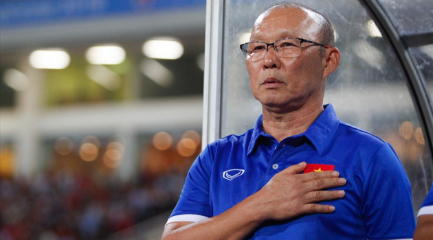 Đúng là CLB TP.HCM có sự quan tâm đến 2 HLV Park Hang-seo và Lee Young-jin