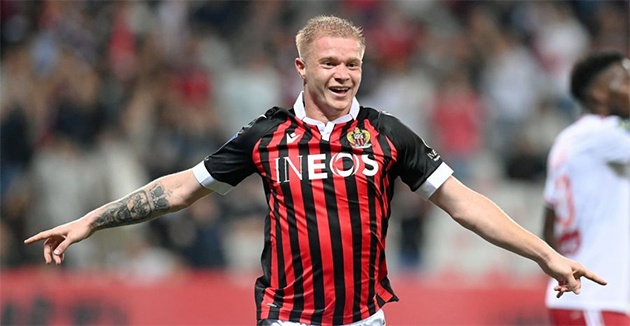 Napoli muốn chiêu mộ hậu vệ trái Melvin Bard của Nice