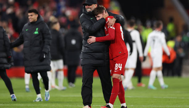 Liverpool phát hiện hậu vệ cánh toàn diện hơn Alexander-Arnold