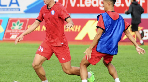 Bị nợ lương, cầu thủ V-League tuyên bố đình công