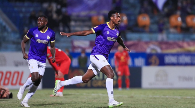Hòa Hà Tĩnh, HLV Hà Nội FC thận trọng trước HAGL
