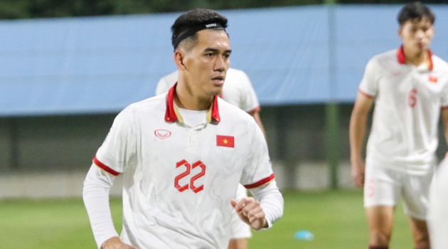 Quế Ngọc Hải và Nguyễn Tiến Linh khó dự Asian Cup