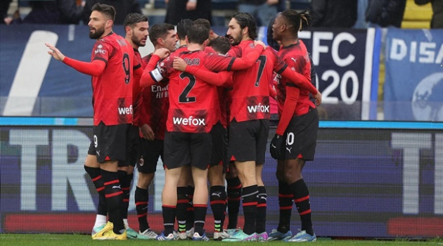 Song sát Leao - Giroud giúp AC Milan xây chắc vị trí thứ 3