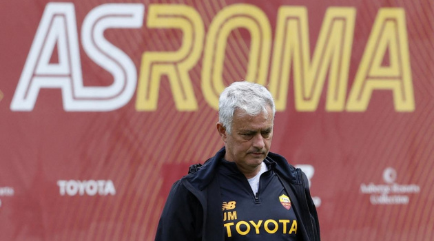 Huyền thoại Roma: “Mourinho không muốn ở lại CLB”