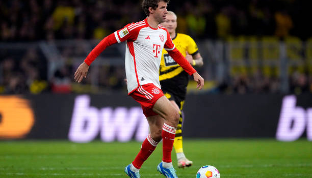 Muller gạch tên Dortmund ra khỏi cuộc đua vô địch Bundesliga