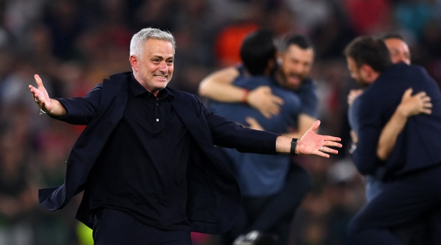 Mourinho đồng ý đến Saudi 