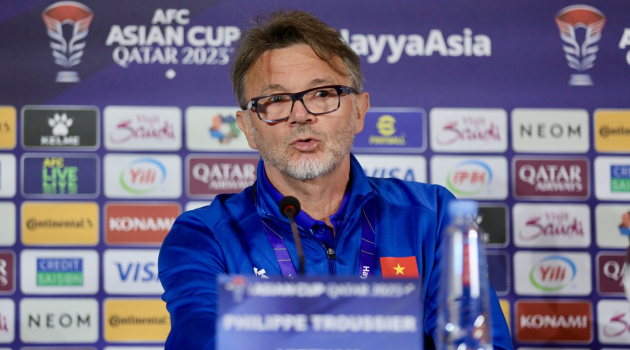 HLV Troussier: Xét thứ hạng thì Thái Lan đứng dưới Việt Nam