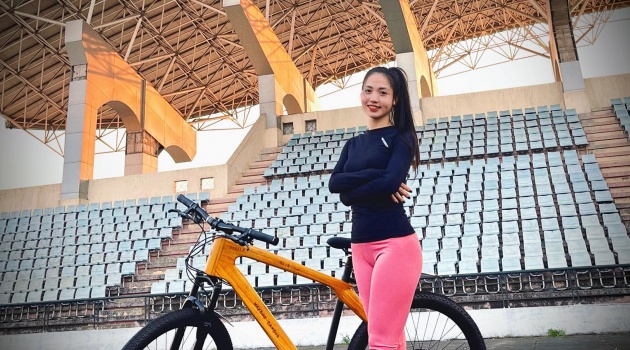 Nữ trung vệ tuyển Việt Nam diện đồ gym gây thương nhớ