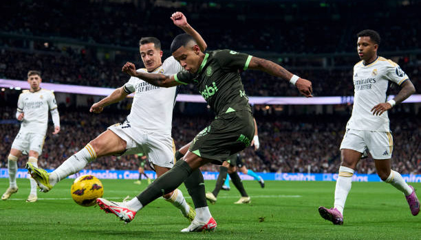 Thăng hoa tột đỉnh, Real làm gỏi Girona