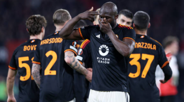 Lukaku nổ súng, Roma bất phân thắng bại với Feyenoord