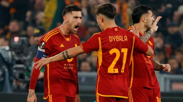 Lukaku sút hỏng luân lưu, Roma 'hú hồn' giành vé đi tiếp