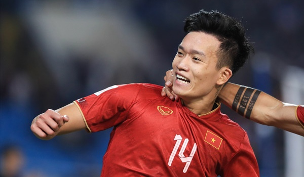 HLV Hàn Quốc: Hoàng Đức không nên mắc bệnh ngôi sao như Đình Bắc