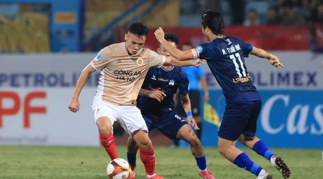 CAHN chia tay tiền đạo; Xuân Trường chỉ ra lỗ hổng lớn của bóng đá Việt Nam