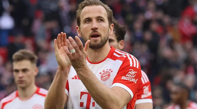 Lập hat-trick, Kane nhắn gửi Alonso