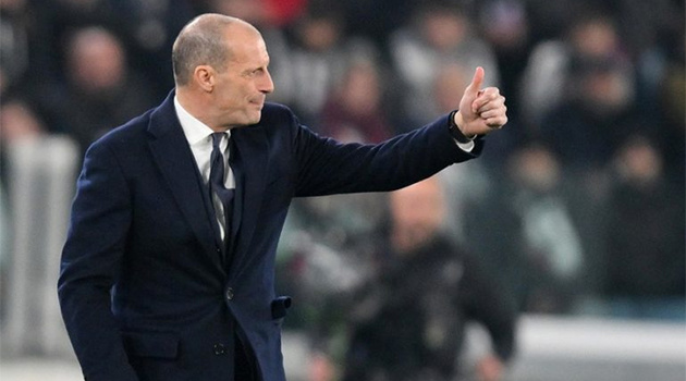 Fan Juve chia rẽ vì Allegri