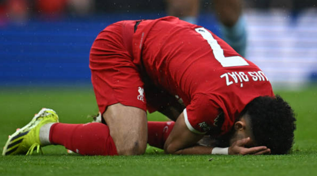 Đêm Anfield kỳ lạ!