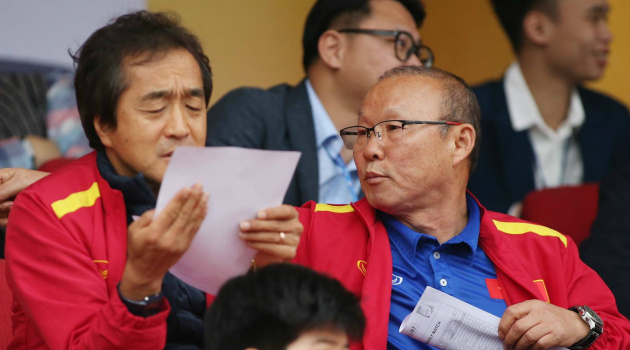 Cựu trợ lý thầy Park đến Việt Nam, chờ VFF hành động?