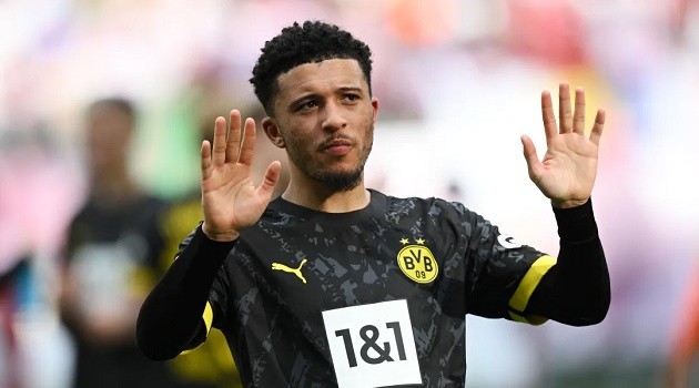 Jadon Sancho vẽ đường cong hoàn hảo cho Dortmund