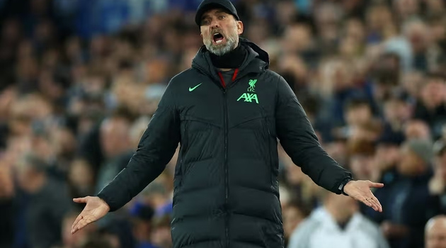 Lời xin lỗi của Klopp hay Liverpool lại buông dần đều?