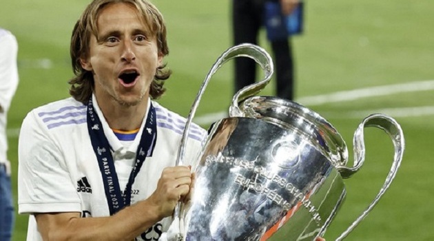Real Madrid cân nhắc tưởng thưởng cho Modric