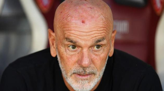 Stefano Pioli hững hờ với tin đồn bị sa thải