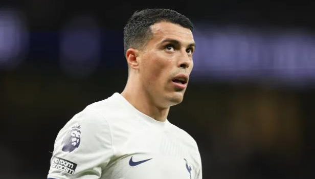 Pedro Porro phản ứng khi bị HLV La Fuente bỏ rơi