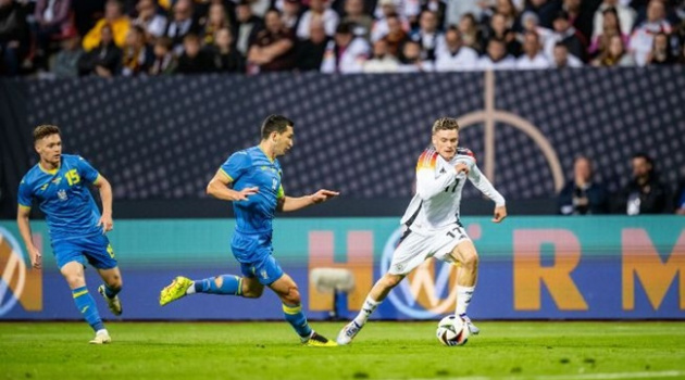 Thiếu Kroos, Đức vô duyên không tưởng trên sân nhà