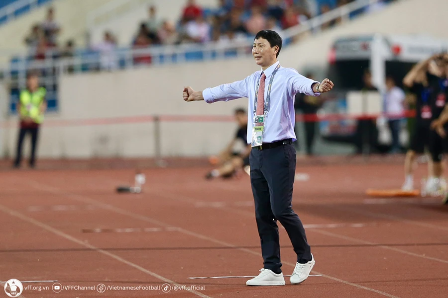 Báo Hàn Quốc: Phép màu của Kim Sang-sik đã xuất hiện