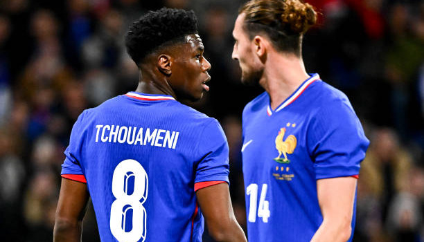 Deschamps báo tin vui về bộ đôi trụ cột tuyển Pháp