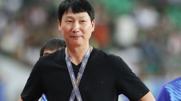 Báo Hàn Quốc tiếc cho HLV Kim Sang-sik và tuyển Việt Nam