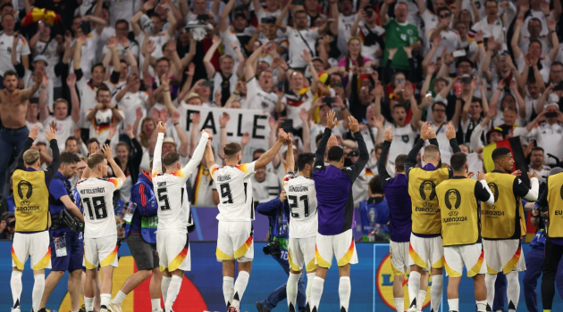 Khoảnh khắc lần đầu xuất hiện trong lịch sử EURO