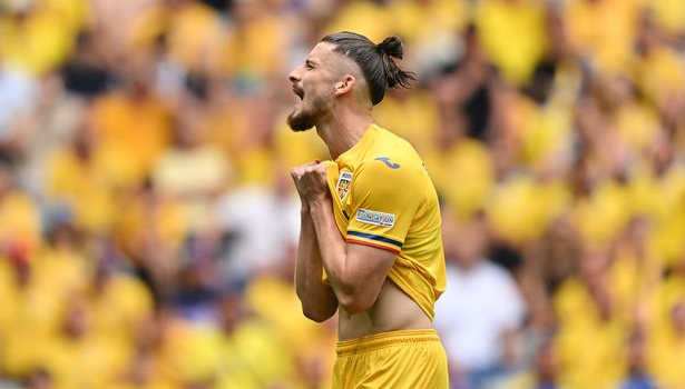 Romania hủy diệt Ukraine, người thừa Tottenham được ca ngợi