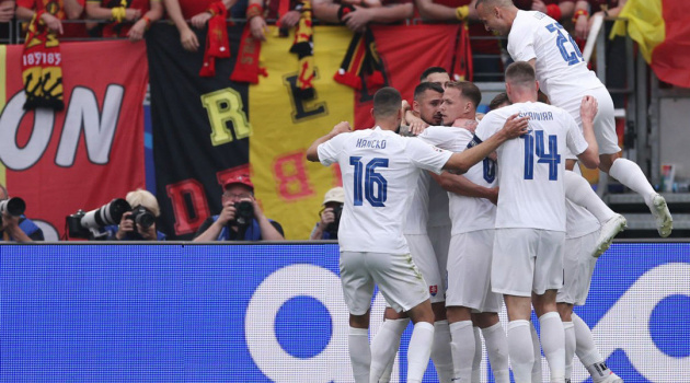 Lukaku quá vô duyên, Bỉ thua đau Slovakia