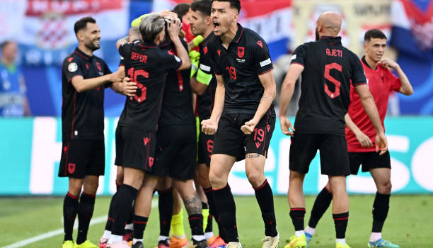 Điểm tin EURO tối 19/6: Bất ngờ ở bảng B; Thông điệp của Mbappe