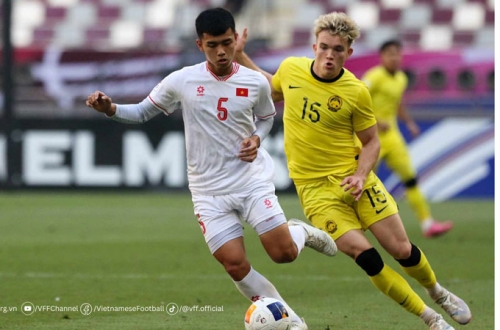 U19 Việt Nam nhận hung tin từ 'truyền nhân' Quế Ngọc Hải