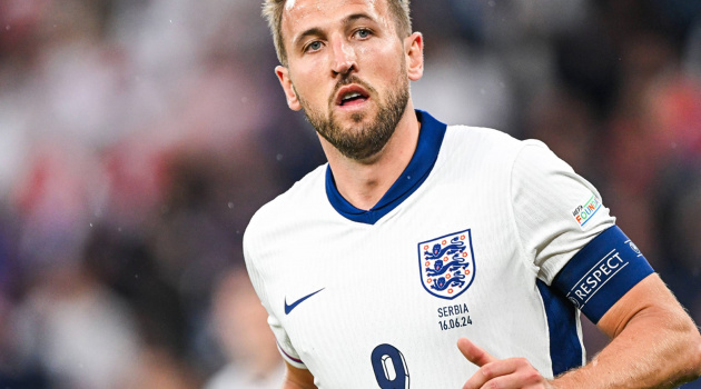 Thi đấu tệ, Kane vẫn được Southgate bảo vệ 