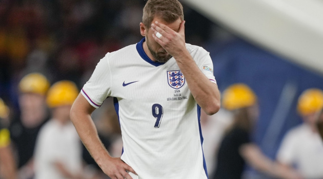 Gary Neville nói thẳng vấn đề của ĐT Anh