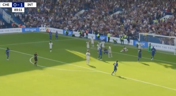 Bước ngoặt phút 90, Chelsea có trận thứ 3 liên tiếp không thắng