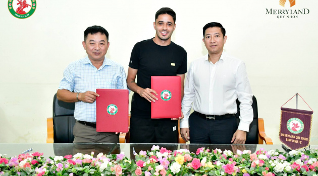 'Rút ruột' 3 tân binh, CAHN vẫn chưa thỏa mãn với Á quân V-League