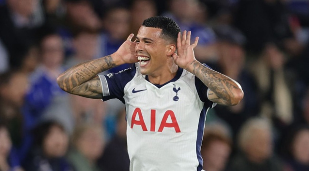 Vardy tỏa sáng, Leicester cầm chân Tottenham