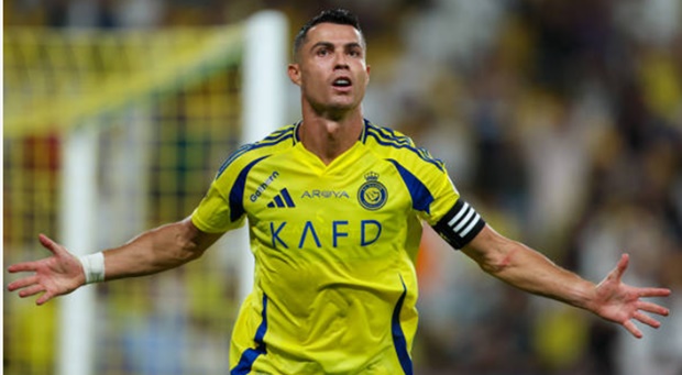 Ronaldo gồng gánh, Al-Nassr vẫn mất điểm ngày ra quân