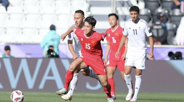 Điểm tin bóng đá Việt Nam 26/08: Đình Bắc sắp đấu Trung Quốc; Báo Nga so sánh Việt Nam và Thái Lan