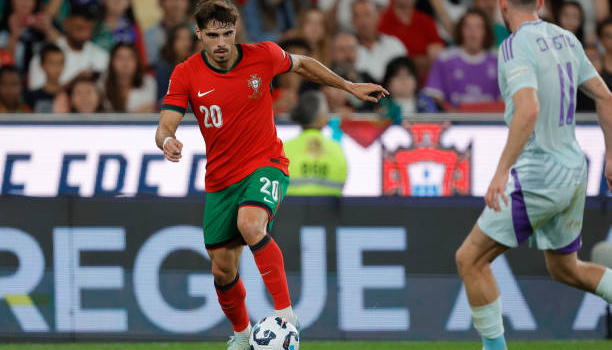 Thất vọng Pedro Neto 