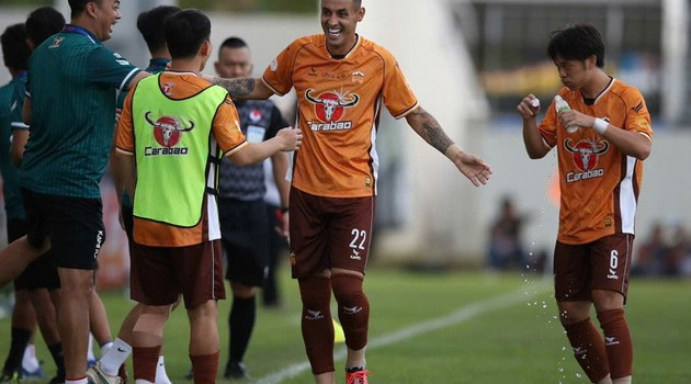 Tân binh Brazil bùng nổ, sao trẻ 16 tuổi ghi bàn; HAGL đè bẹp Quảng Nam