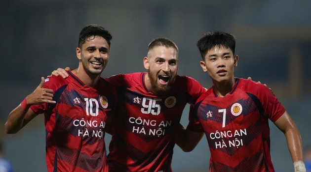 Đình Bắc nổ súng, ngoại binh lập hat-trick, CAHN thắng hủy diệt trận thứ 2 giải ĐNÁ